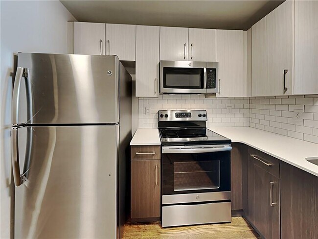 Photo - 880 N Highland Ave NE Unidad B7