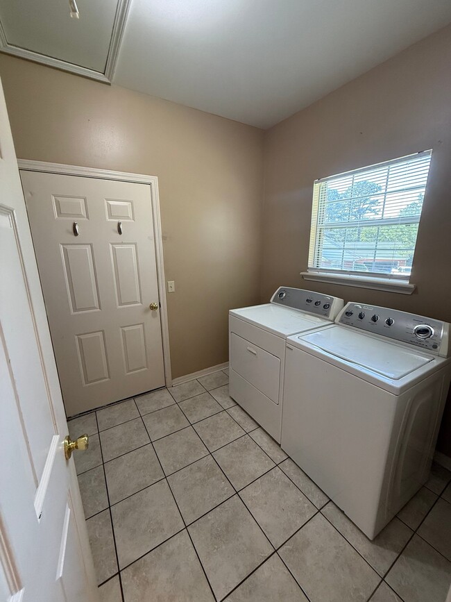 Photo - 4131 Tanya Cir