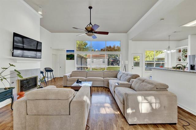 Photo - 18 Equestrian Ct