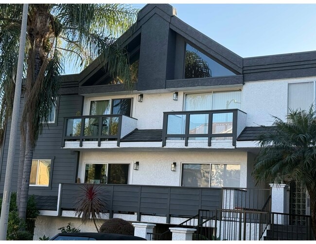 Outside of your new home! - 1741 Granville Ave Unit 110