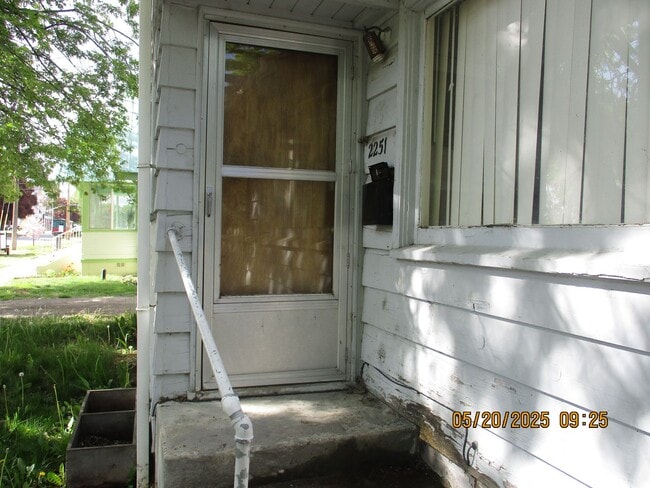 Building Photo - 50% OFF FIRST MONTH'S RENT!