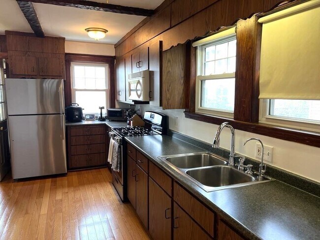 Photo - 5 Glenmont Rd Unit 1