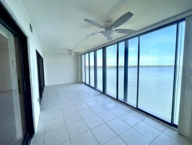 Building Photo - 250 S Sykes Creek Pkwy Rental
