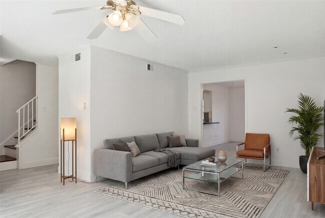 Photo - 5817 Valley Forge Dr Unidad 90