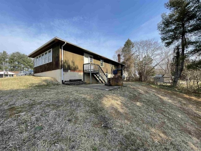 Photo - 154 Trenton Ave