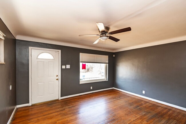 Photo - Lovely 2 Bedroom 2 Bathroom Home