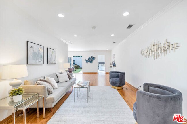 109 N Maple Dr