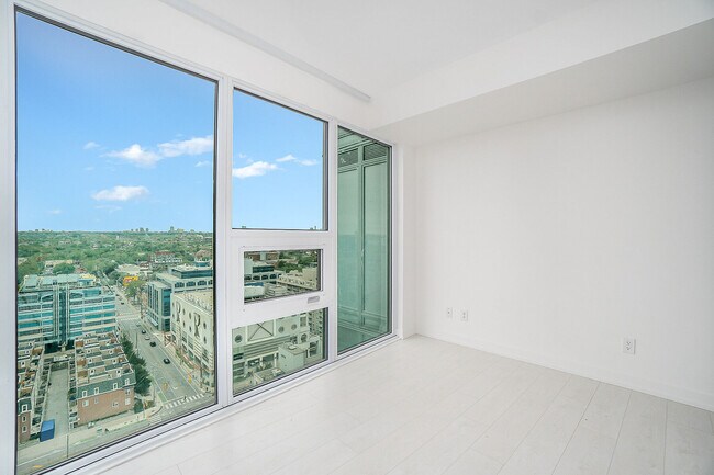 Photo - 19 Western Battery Rd Unité 2017