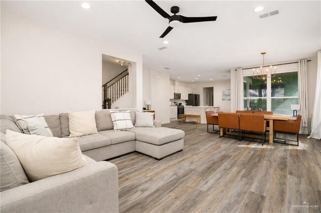 Photo - 11 N 13th St