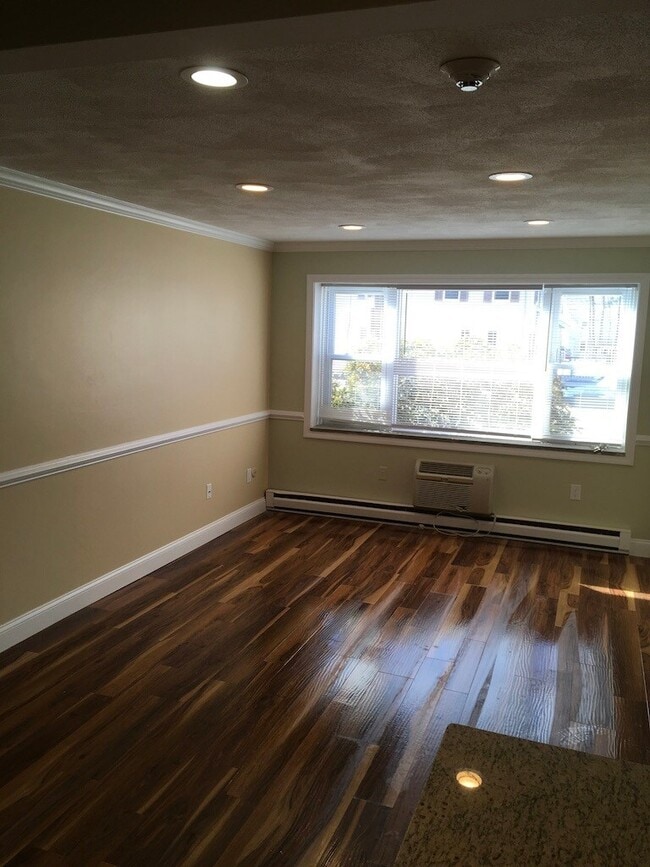 7-1 Kilby St