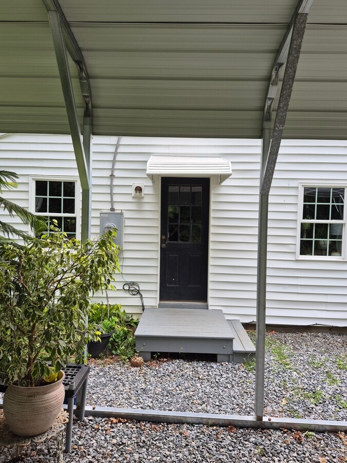 Photo - 31497 Russel Rd