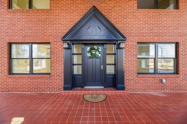 Photo - 2113 W Madison Ave Unidad A