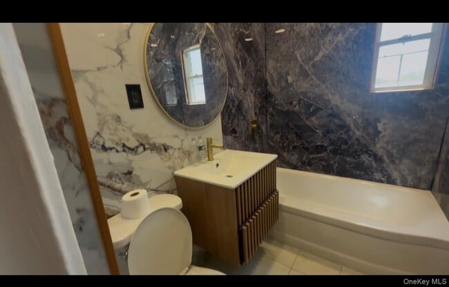 Photo - 3523 Laconia Ave