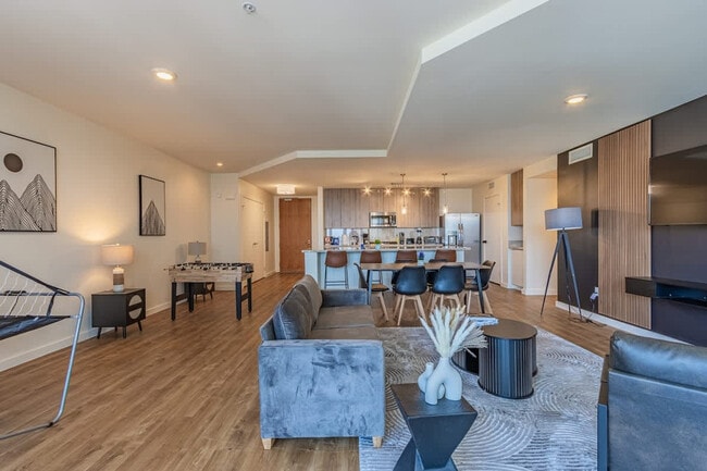 Building Photo - 44 W Monroe St Unit ID1263176P Rental