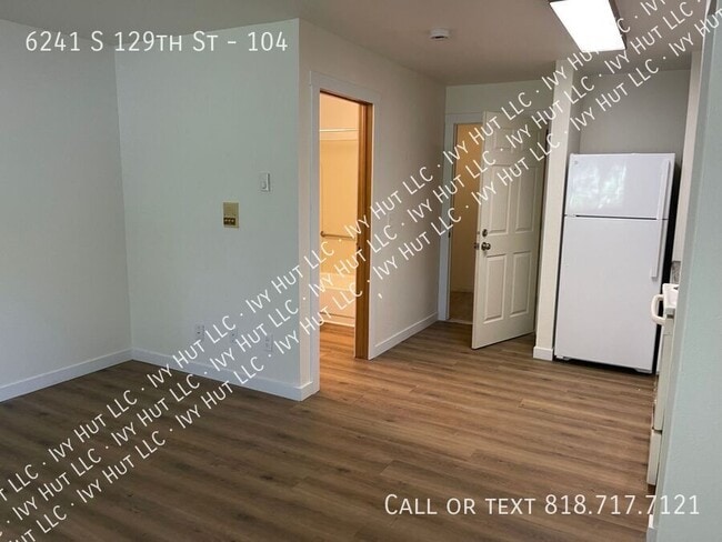 Photo - 6241 S 129th St Unidad 104