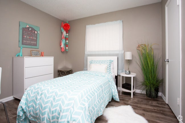 2 Bedroom 1 Bath