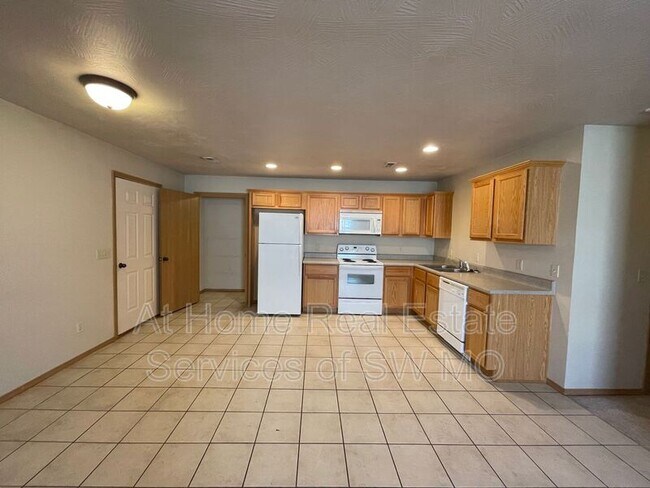 Photo - 1943 S Bryson Cir