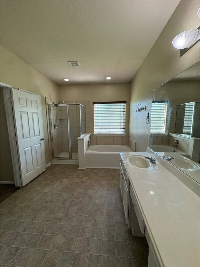 Building Photo - 20702 Quartz Creek Ln Rental