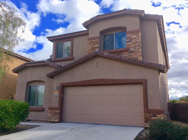 4 Bdrm + Den / 2.5 Bath, 2 Story NW, off T... - 4 Bdrm + Den / 2.5 Bath, 2 Story NW, off T... Casa