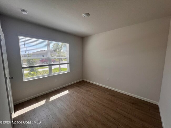 Photo - 1493 Garabaldi Cir SE
