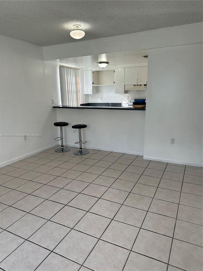 Photo - 519 SW 2nd St Unit 103