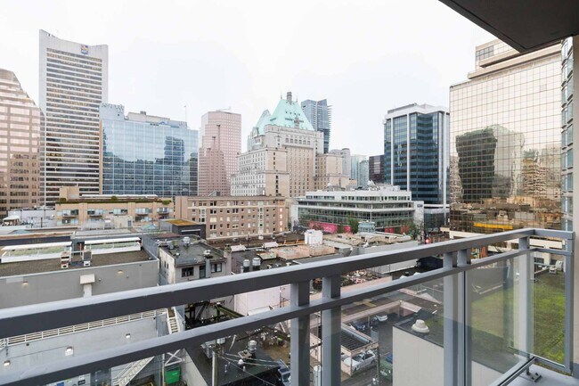 Photo - Somerset Unit 00808