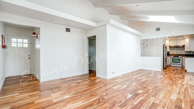 Photo - Lovely Home Close to All Amenities ~ Bel Aire Estates