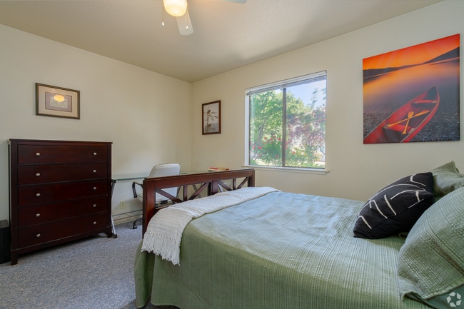 Pomona West Student Apartments