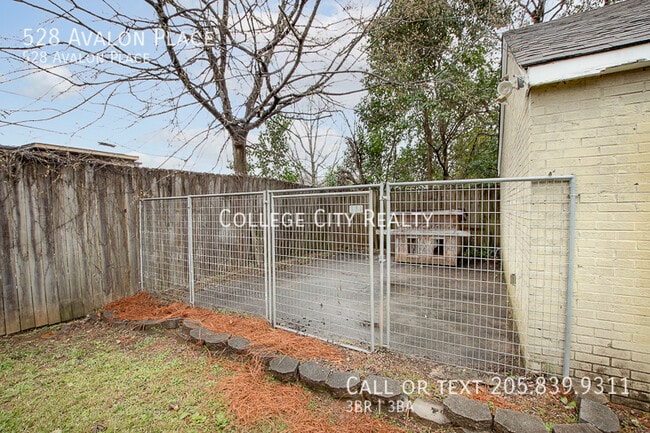 Photo - 528 Avalon Pl