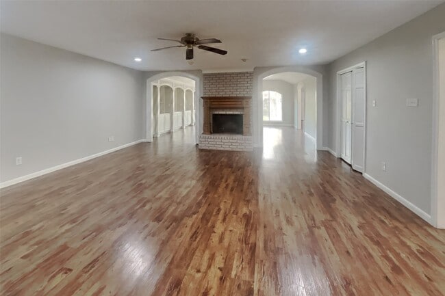 16915 Misty Creek Dr