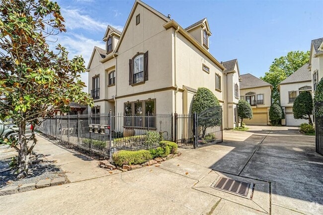 Building Photo - 926 Birdsall St Rental