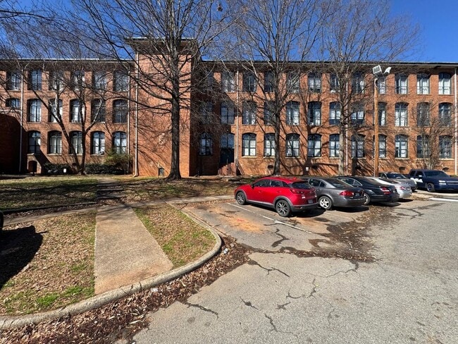 Building Photo - Stunning 2BR/1BA Condo in Charlotte!!