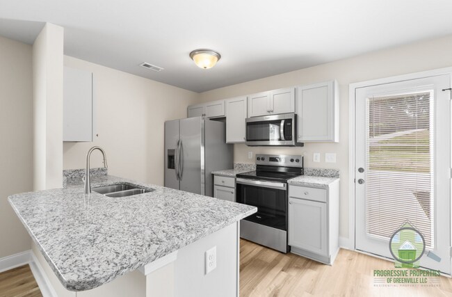 Photo - 217 Liberty Dr