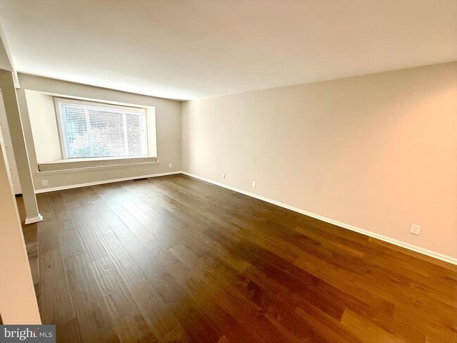 Photo - 277 W Chelsea Cir