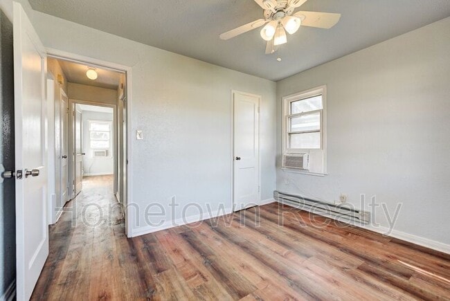 Photo - 412 Monroney Dr