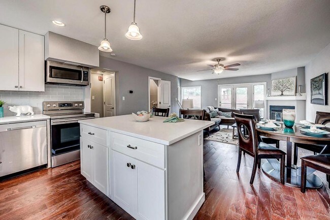 Photo - 704 Pearl St Unit 321-L