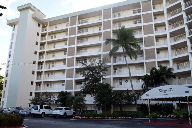 Building Photo - 3010 N Course Dr Unit 712