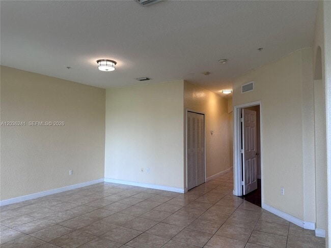 Photo - 10132 NW 7th St Unidad 208