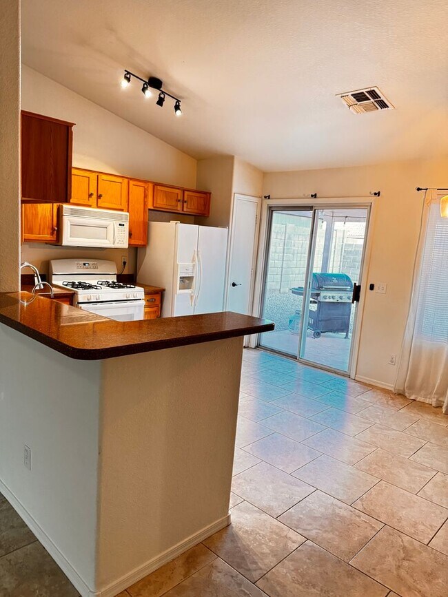 Photo - Apache Junction 3 bedroom rental