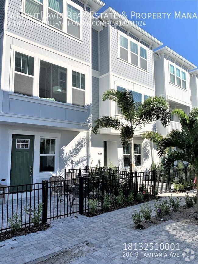 Building Photo - Brand new luxury townhome located in Natha...