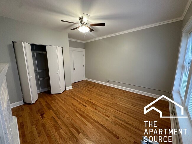 Photo - 4902 N St Louis Ave Unit 2E