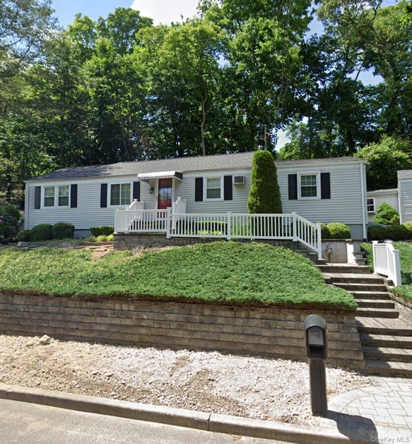 Photo - 81 Oakside Rd