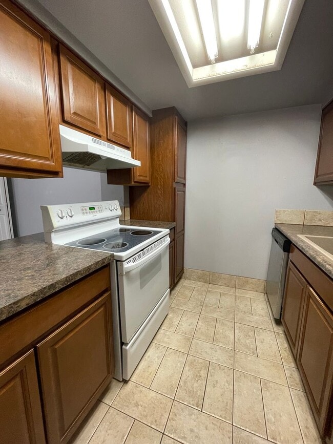 Photo - 12103 N Melody Dr Unit 16-304