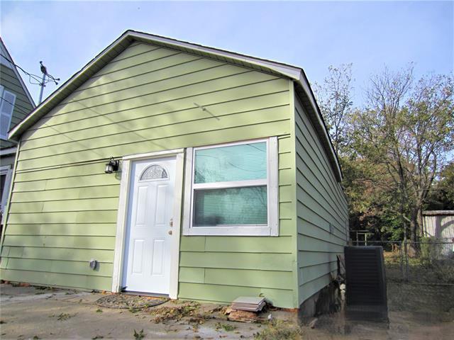 Building Photo - 1420 Knight St