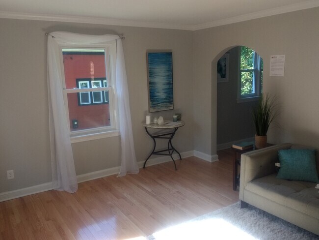 Photo - 8406 49th Ave