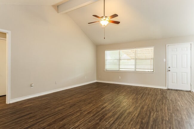 Photo - 20327 Bridgedale Ln