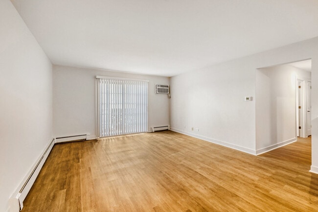 Photo - 785 Pershing Ave Unit 1-B