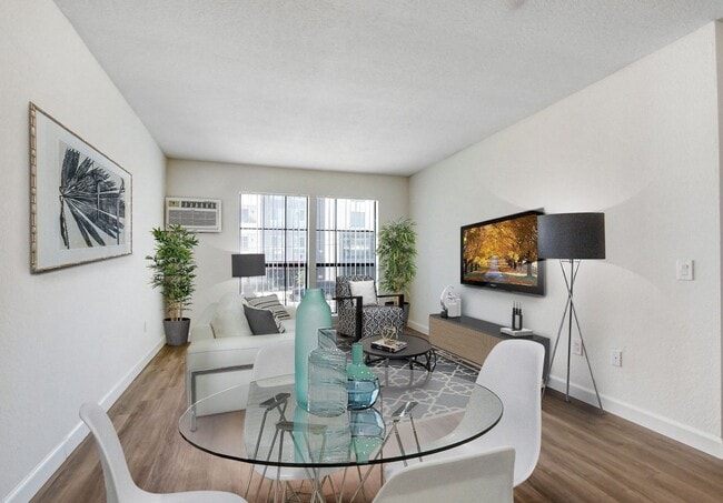 Photo - Garden Green Apartments