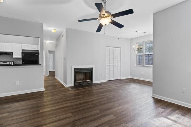 Photo - 606 Moonglow Rd Unit 201