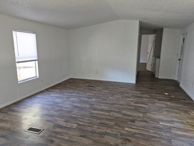 Photo - 507 1/2 Tidal St